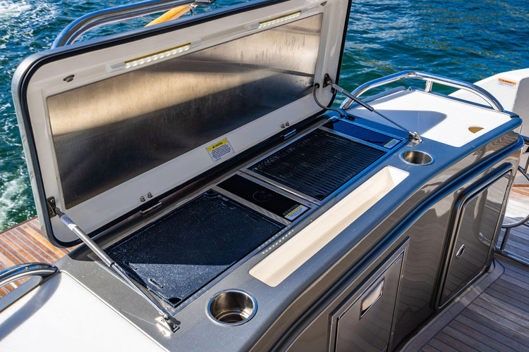 El Mar V Yacht Photos Pics 