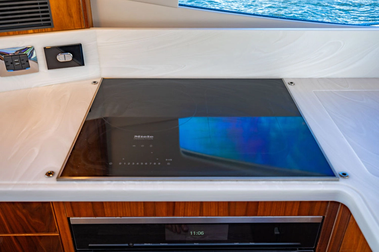 El Mar V Yacht Photos Pics 