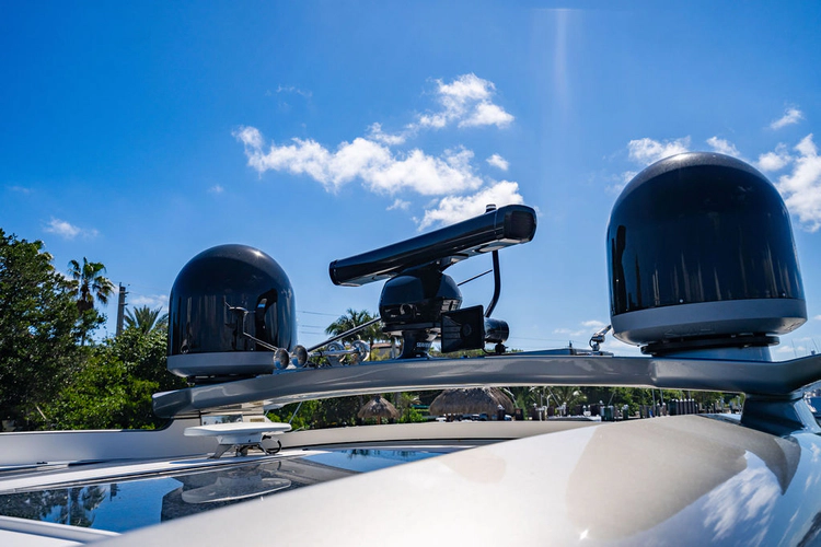 El Mar V Yacht Photos Pics 