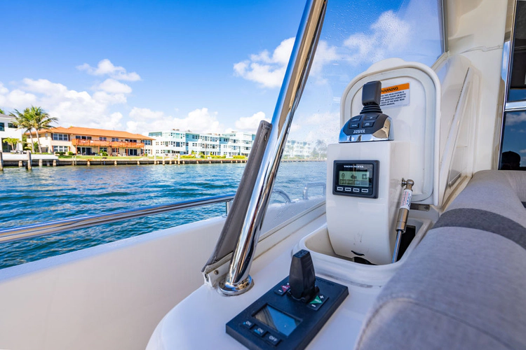 El Mar V Yacht Photos Pics 