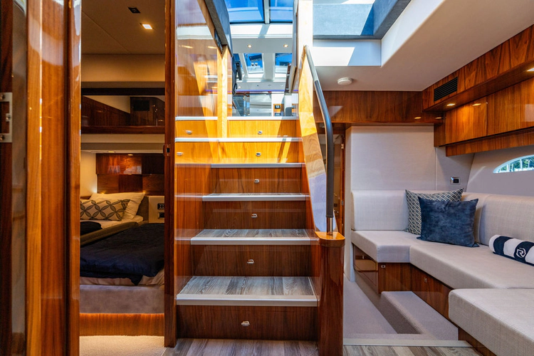 El Mar V Yacht Photos Pics 