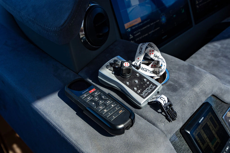 El Mar V Yacht Photos Pics 