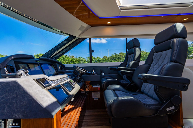 El Mar V Yacht Photos Pics 