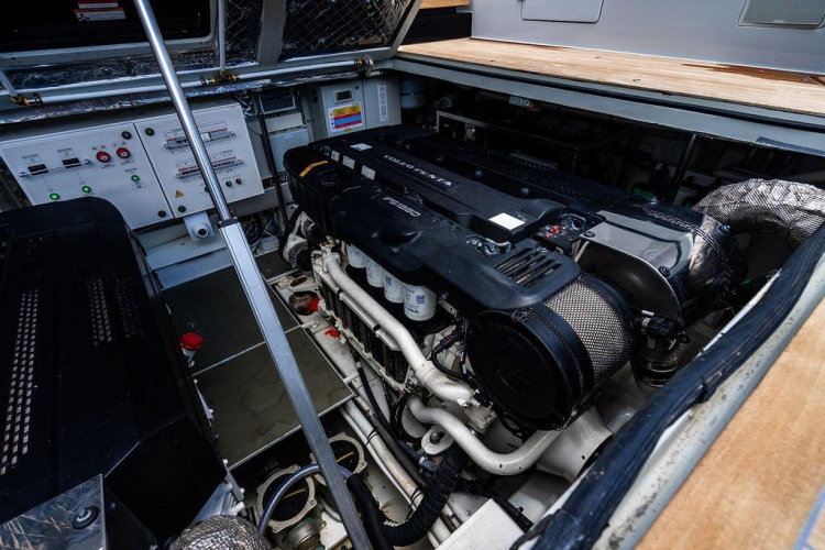 Snack Money Yacht Photos Pics 