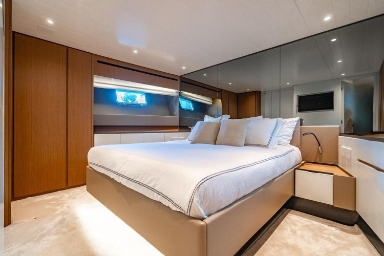 Snack Money Yacht Photos Pics 