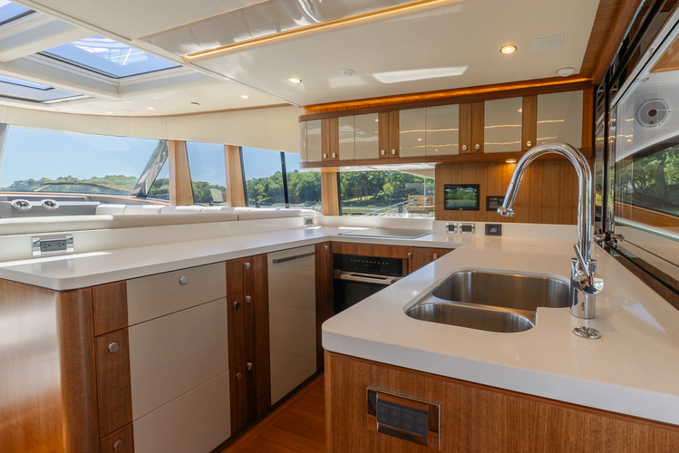 Lyrica Yacht Photos Pics 