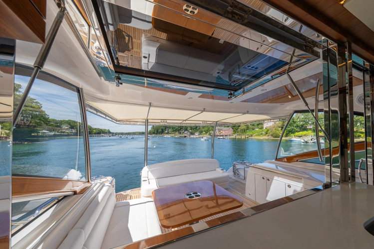 Lyrica Yacht Photos Pics 