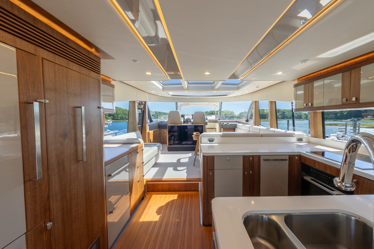 Lyrica Yacht Photos Pics 