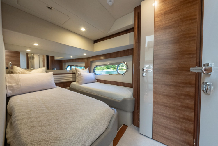 Lyrica Yacht Photos Pics 