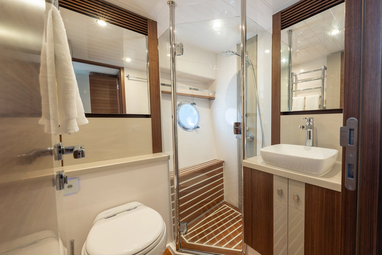 Lyrica Yacht Photos Pics 