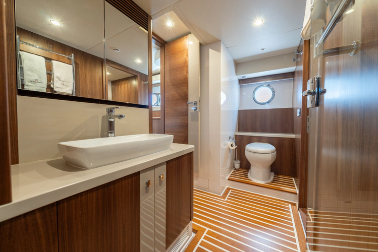 Lyrica Yacht Photos Pics 