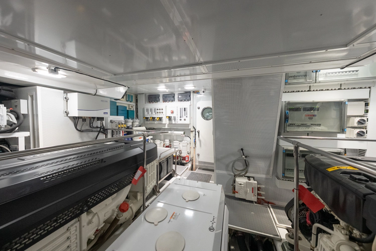 Lyrica Yacht Photos Pics 