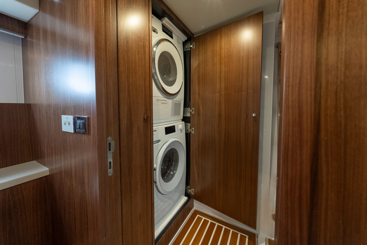 Lyrica Yacht Photos Pics 