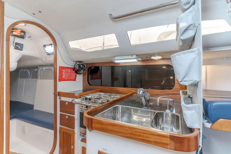 Raven Yacht Photos Pics 
