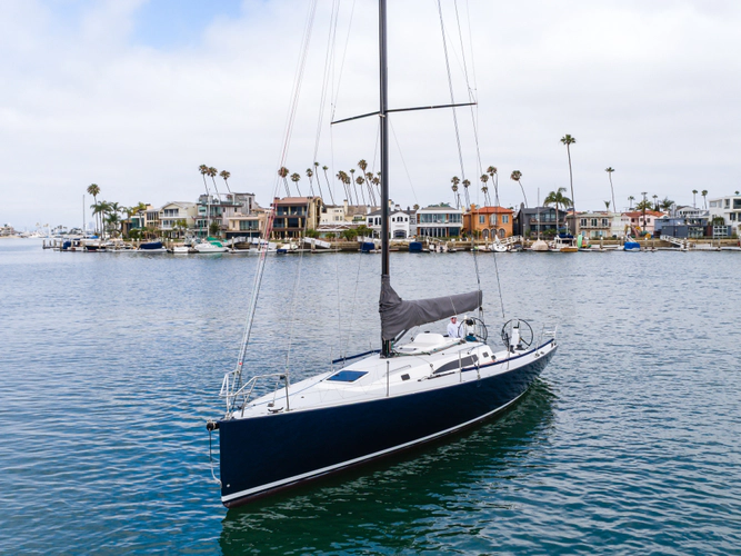Raven Yacht Photos Pics 