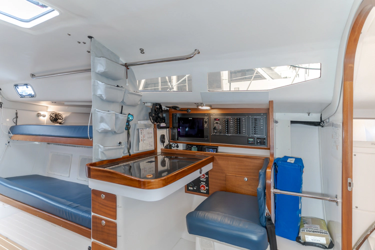 Raven Yacht Photos Pics 