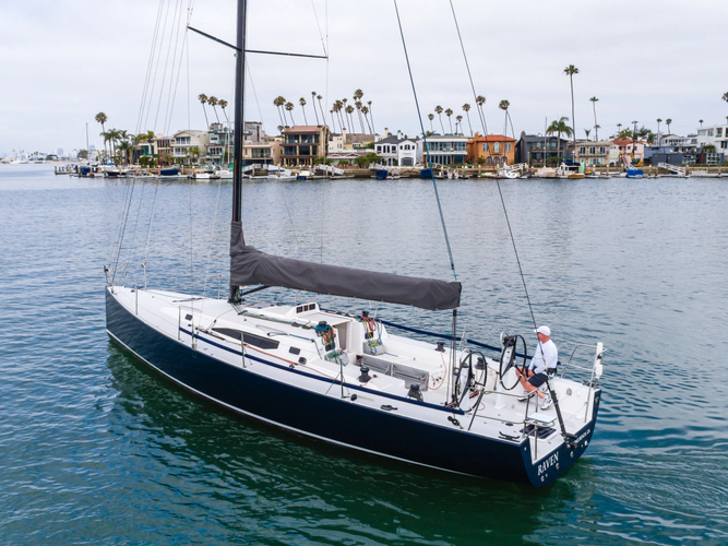 Raven Yacht Photos Pics 