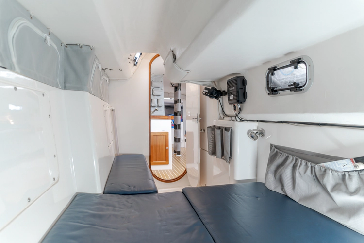 Raven Yacht Photos Pics 