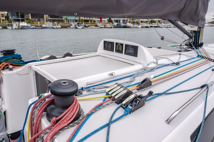 Raven Yacht Photos Pics 