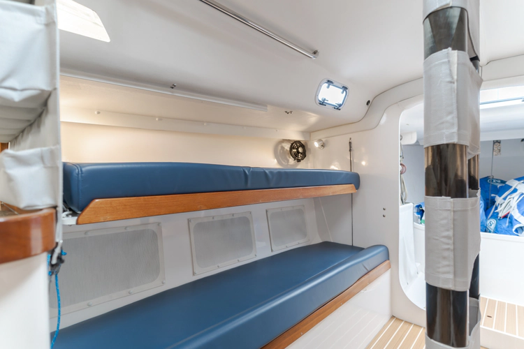 Raven Yacht Photos Pics 