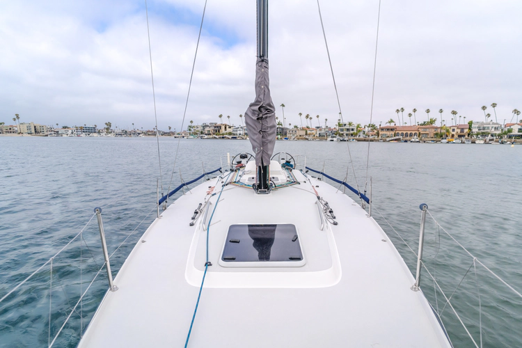 Raven Yacht Photos Pics 