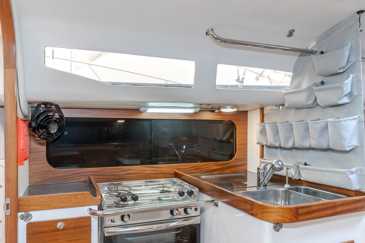 Raven Yacht Photos Pics 