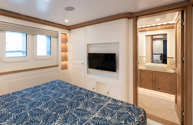 Seven Seas Yacht Photos Pics 