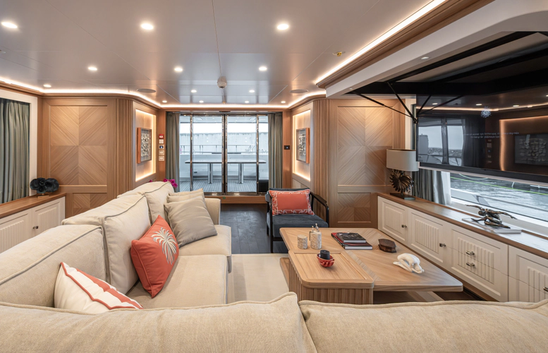 Seven Seas Yacht Photos Pics 