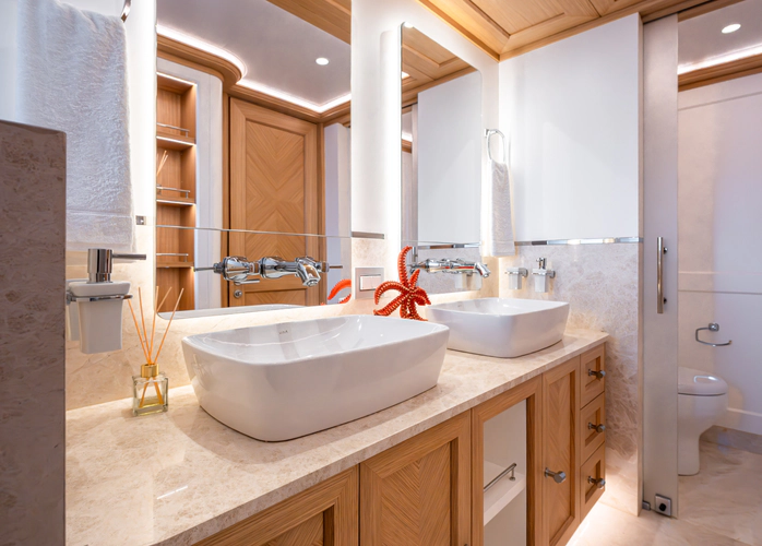 Seven Seas Yacht Photos Pics 