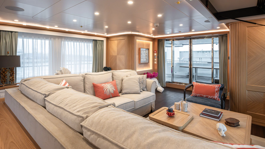 Seven Seas Yacht Photos Pics 