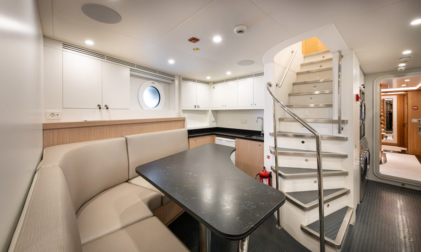 Seven Seas Yacht Photos Pics 