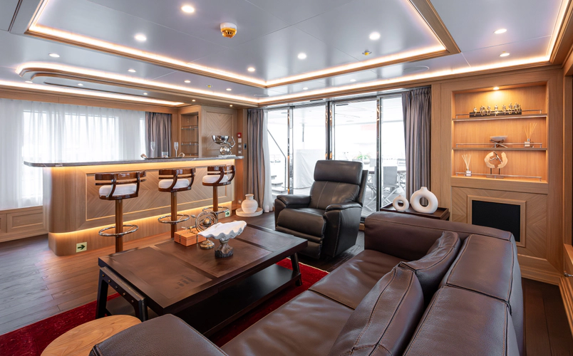 Seven Seas Yacht Photos Pics 