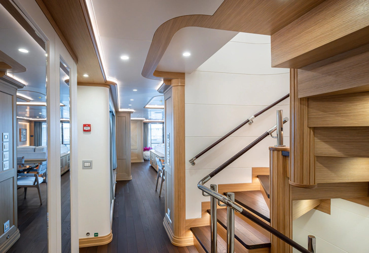 Seven Seas Yacht Photos Pics 