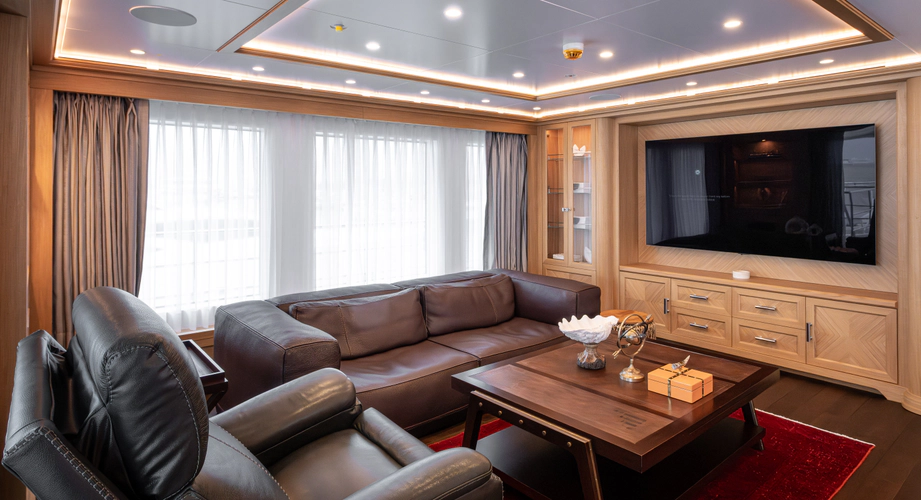 Seven Seas Yacht Photos Pics 