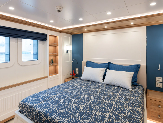 Seven Seas Yacht Photos Pics 