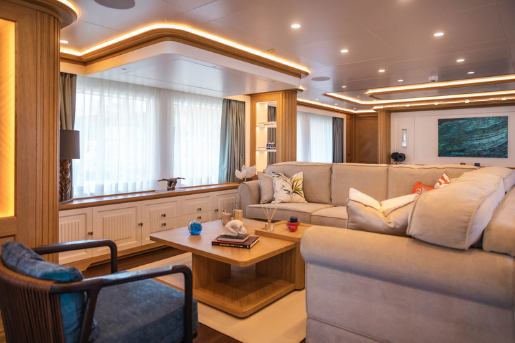 Seven Seas Yacht Photos Pics 