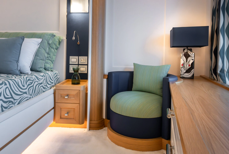 Seven Seas Yacht Photos Pics 