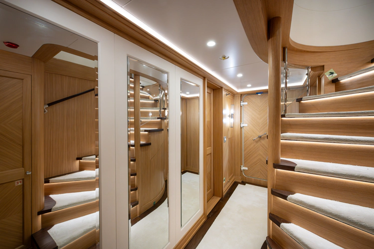 Seven Seas Yacht Photos Pics 