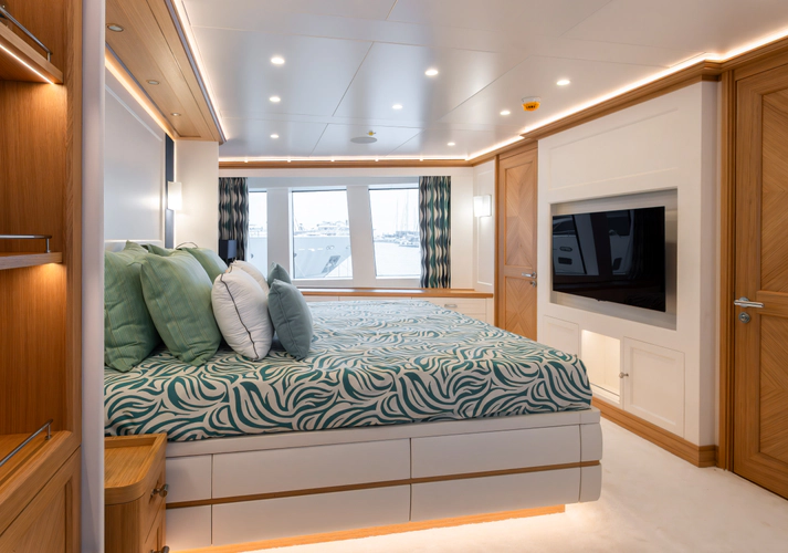 Seven Seas Yacht Photos Pics 