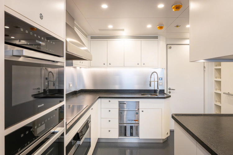 Seven Seas Yacht Photos Pics 