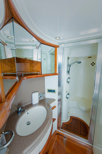 Belle Yacht Photos Pics 