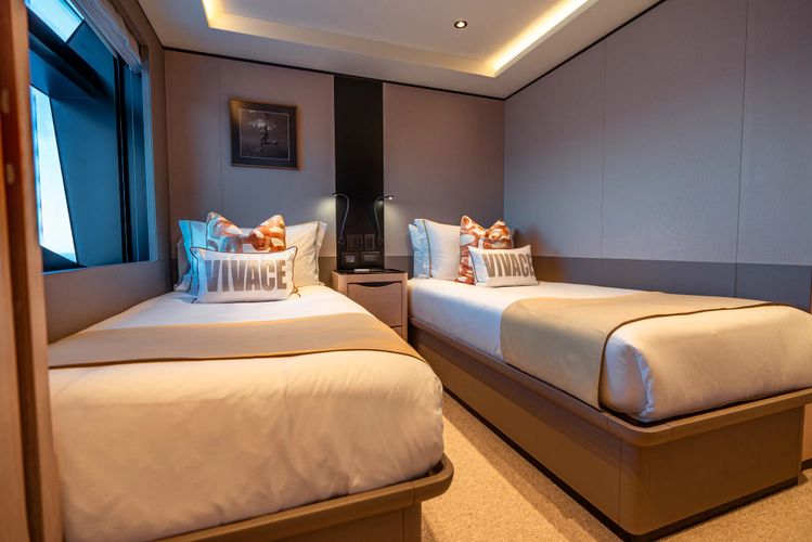 Vivace Yacht Photos Pics 