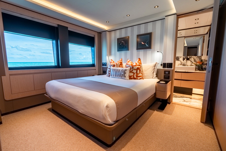 Vivace Yacht Photos Pics 