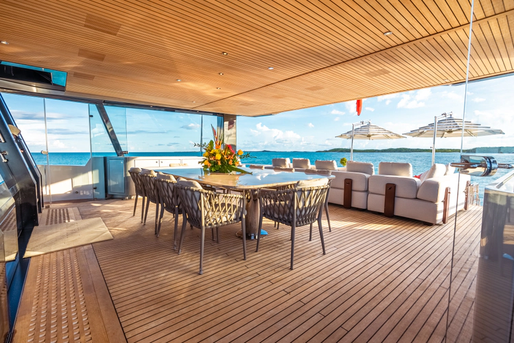 Vivace Yacht Photos Pics 