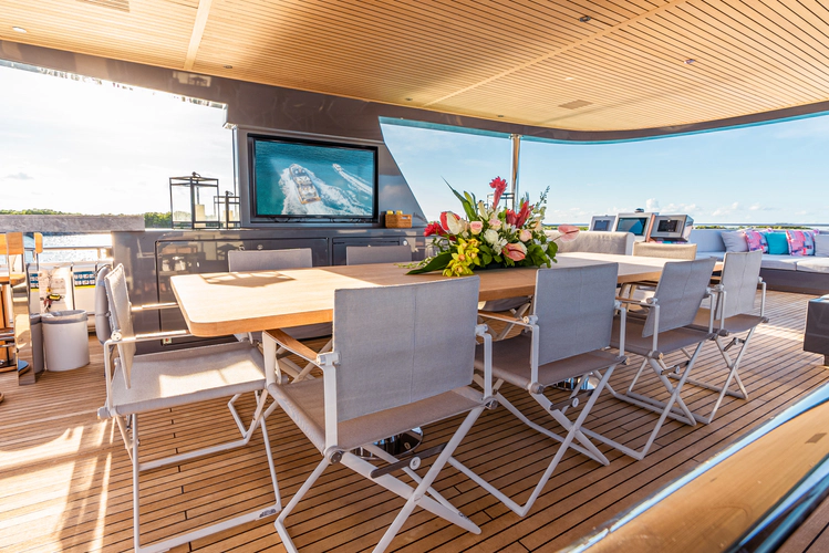 Vivace Yacht Photos Pics 