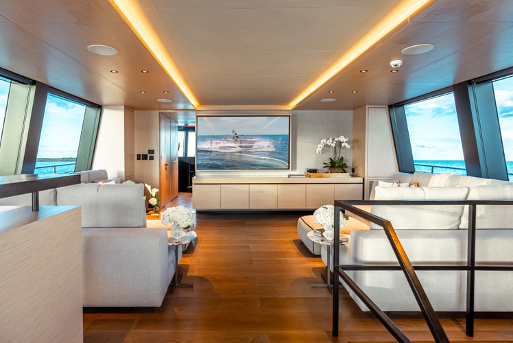 Vivace Yacht Photos Pics 