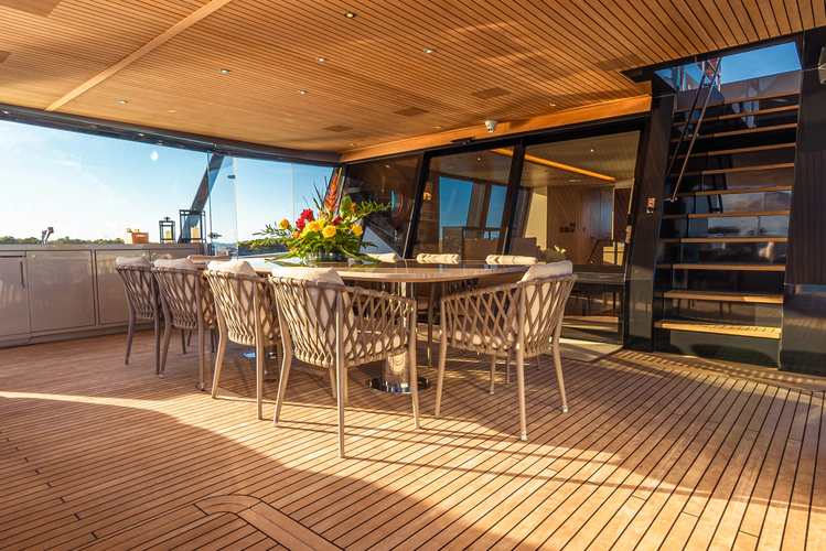 Vivace Yacht Photos Pics 