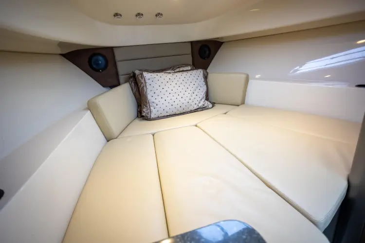 Boston Whaler 285 Yacht Photos Pics 