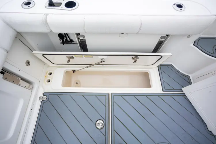 Boston Whaler 285 Yacht Photos Pics 