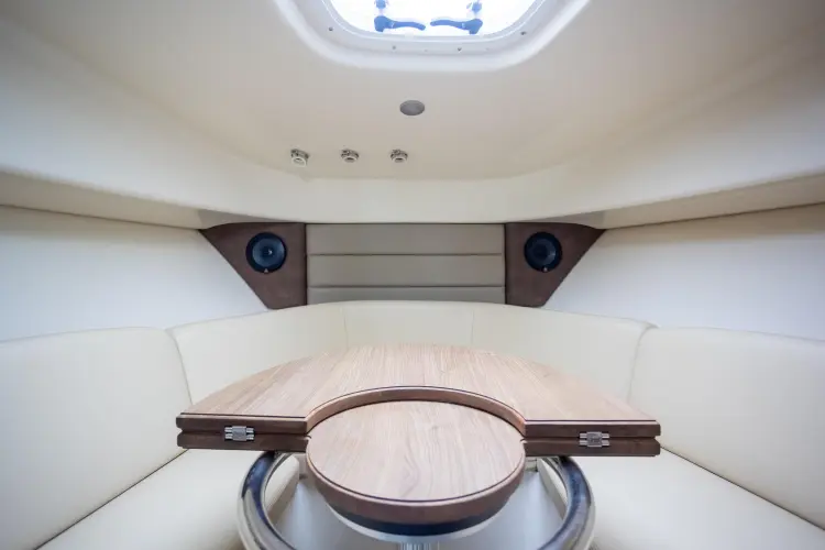 Boston Whaler 285 Yacht Photos Pics 